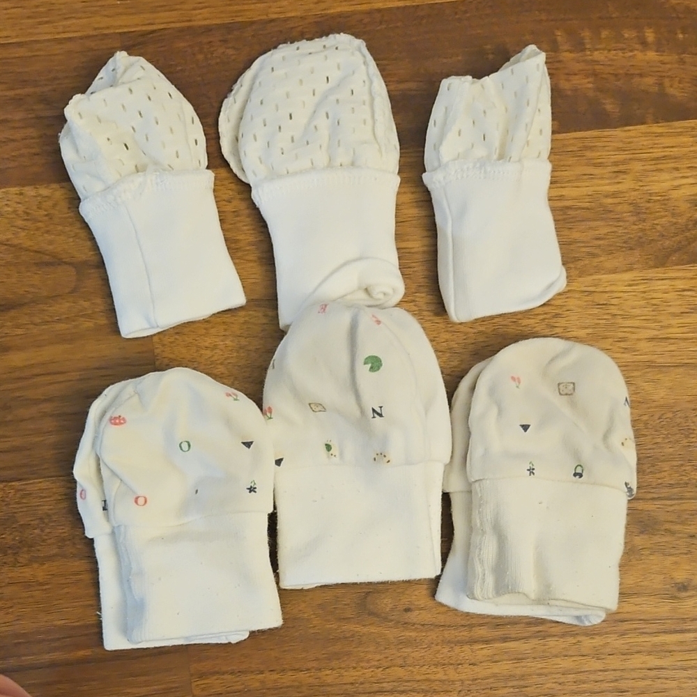 White Baby Mittens Set